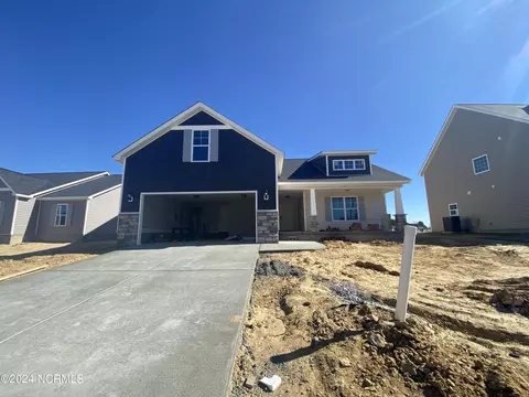2221 Zircon Dr, Winterville, NC 28590