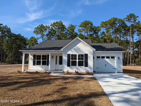 401 Charlestown Rd, Southport, NC 28461