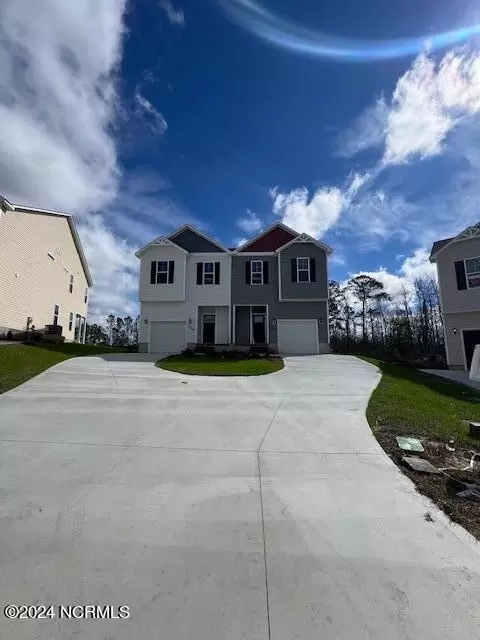 251 Shallowbag Bay Ln, Jacksonville, NC 28546