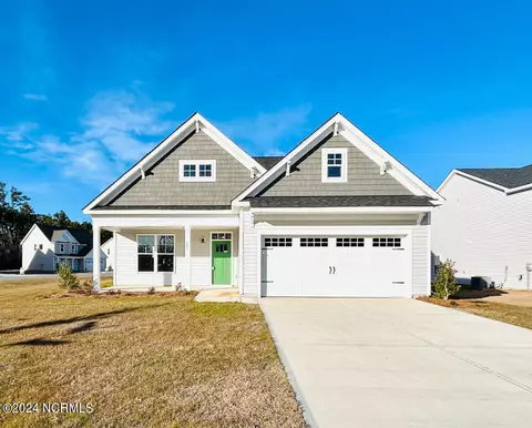 401 Sweet Fern Dr, Hubert, NC 28539