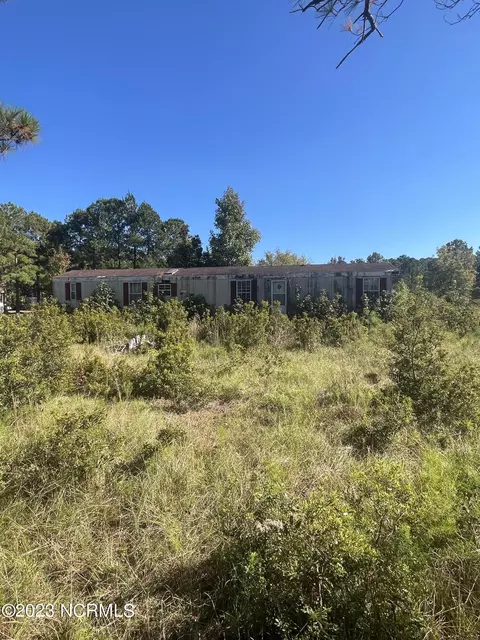 402 R A King Rd, Hampstead, NC 28443