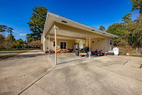205 Neuse Cliffs Rd, New Bern, NC 28560 photo 3