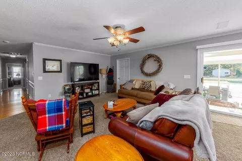 205 Neuse Cliffs Rd, New Bern, NC 28560 photo 5