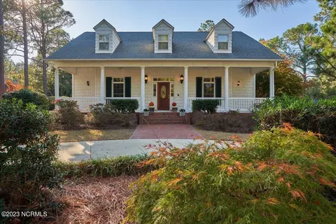 165 Mckenzie Rd E, Pinehurst, NC 28374 photo 1