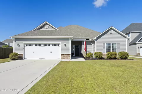 255 Cuddy Ct, Sneads Ferry, NC 28460