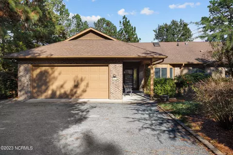 140 Midland Dr, Pinehurst, NC 28374