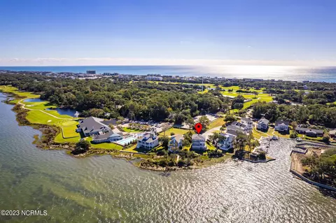 103 Bogue Pines Cir, Pine Knoll Shores, NC 28512