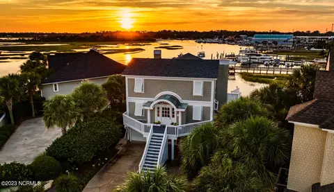 107 Seapath Estates Dr, Wrightsville Beach, NC 28480