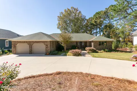 104 Butterfly Ct, West End, NC 27376