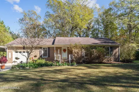 2841 Sandy Meadows Dr, Winterville, NC 28590