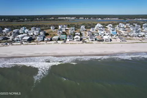 424 E Third St, Ocean Isle Beach, NC 28469 photo 3