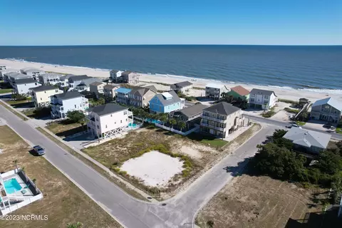 424 E Third St, Ocean Isle Beach, NC 28469 photo 11