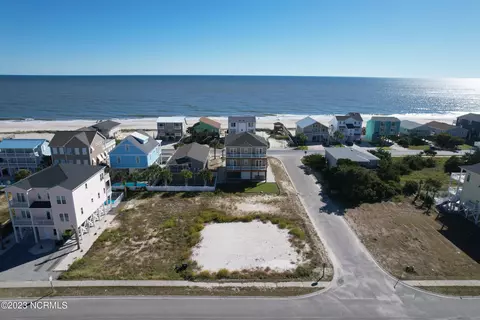424 E Third St, Ocean Isle Beach, NC 28469 photo 2
