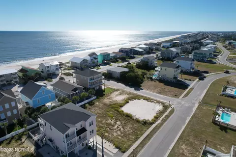 424 E Third St, Ocean Isle Beach, NC 28469 photo 9