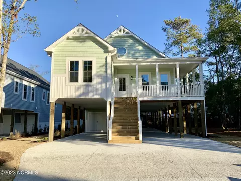126 NW 24th St, Oak Island, NC 28465