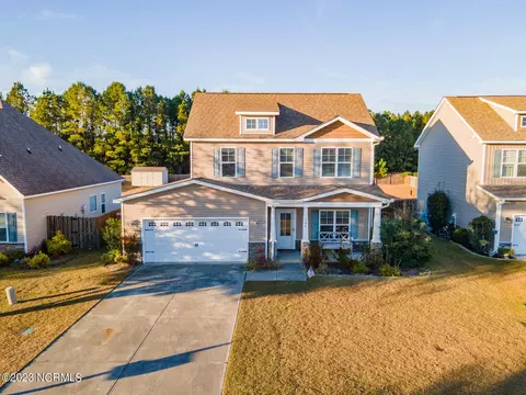 106 Saw Grass Dr, Maple Hill, NC 28454
