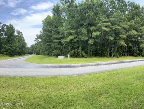 118 Herring Pond Ct, Beaufort, NC 28516