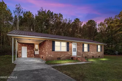 1761 Roosevelt Spain Rd, Greenville, NC 27834