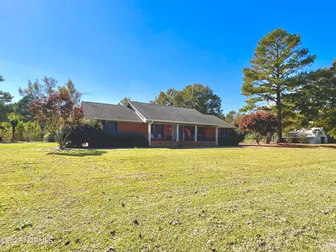 2196 Sarecta Rd, Beulaville, NC 28518