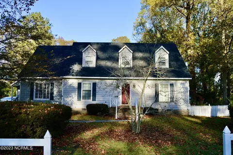 2308 Stallings Dr, Kinston, NC 28504