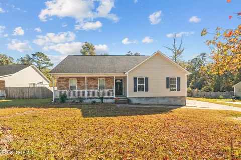 297 Haws Run Rd, Jacksonville, NC 28540