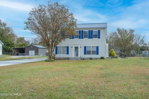 104 Green Tree Ln, Newport, NC 28570