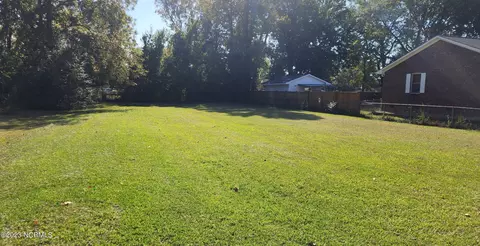 419 Pine St, New Bern, NC 28560 photo 3