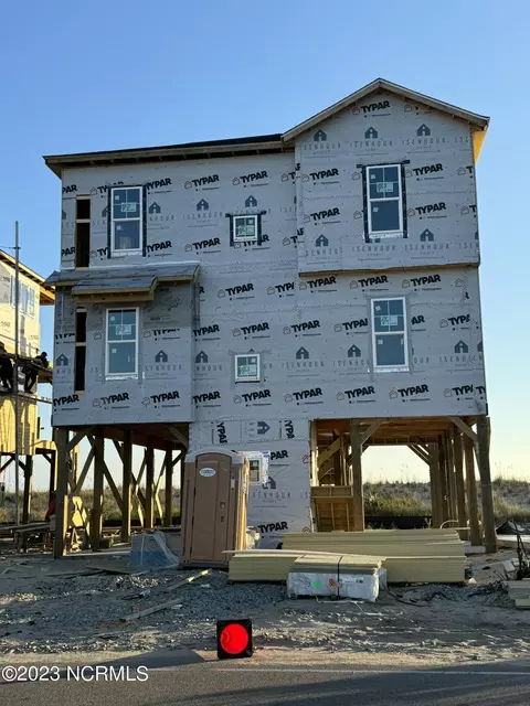 4611 E Beach Dr, Oak Island, NC 28465