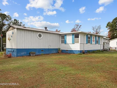 510 Cedar Ave, Hampstead, NC 28443 photo 4