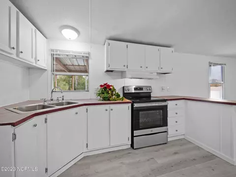 510 Cedar Ave, Hampstead, NC 28443 photo 18