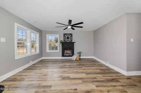 909 River Rd, Selma, NC 27576 photo 5