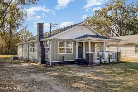 909 River Rd, Selma, NC 27576 photo 2