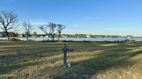 564 Sheldrake Ct, Beaufort, NC 28516