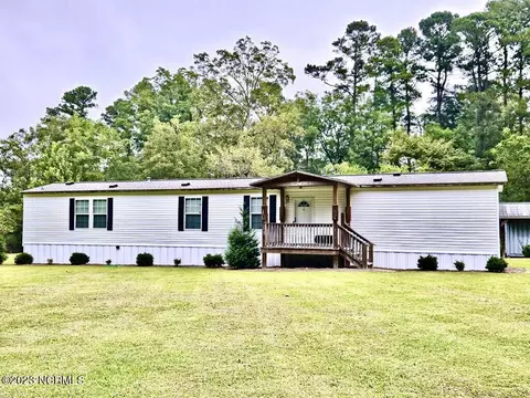 309 S Stringfeild St, Atkinson, NC 28421