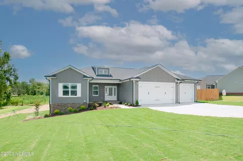 103 Cedarbrook Dr, Benson, NC 27504 photo 2