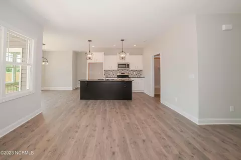 103 Cedarbrook Dr, Benson, NC 27504 photo 7