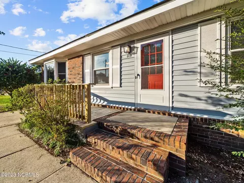 119 Princeton Dr, Jacksonville, NC 28546