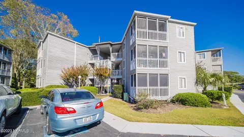 10170 Beach Dr SW # 101, Calabash, NC 28467