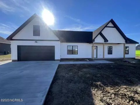 221 Pleasant Dr, Elizabeth City, NC 27909