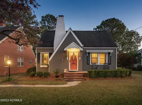 208 W Harper St, Snow Hill, NC 28580