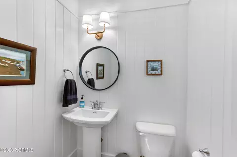 231 E Water St, Washington, NC 27889 photo 7