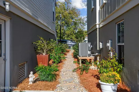 231 E Water St, Washington, NC 27889 photo 40
