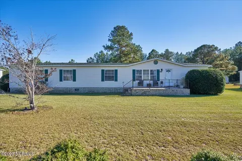 145 Meadowfield Cir, Aberdeen, NC 28315