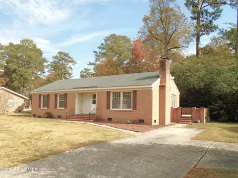 207 S Englewood Dr, Rocky Mount, NC 27804