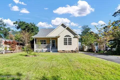 406 Sherrill St, Oak Island, NC 28465
