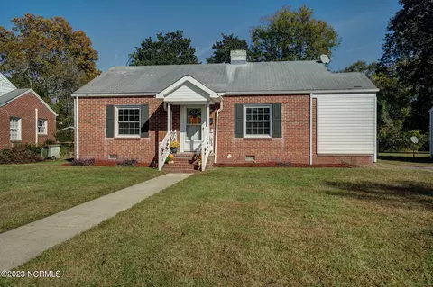 1105 Cherry St, Tarboro, NC 27886 photo 2