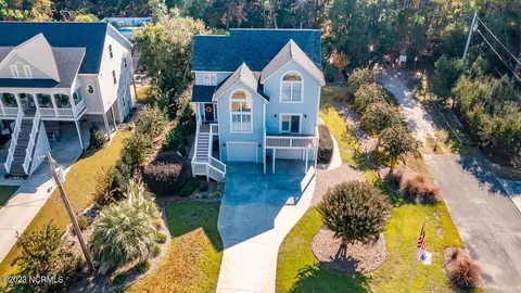 7521 Sound Dr, Emerald Isle, NC 28594