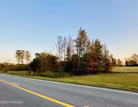 52 Breezewood Ln, Pinetops, NC 27864