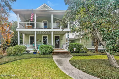 6221 Navigator Way, Southport, NC 28461