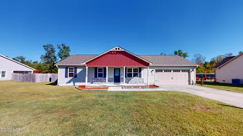 419 Mccall Dr, Jacksonville, NC 28540